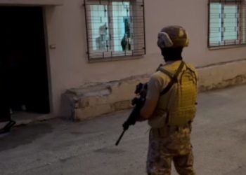 Mersin’de uyuşturucu satıcılarına şafak baskını