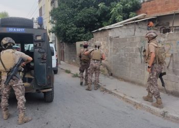 Mersin’de uyuşturucu satıcılarına şafak baskını