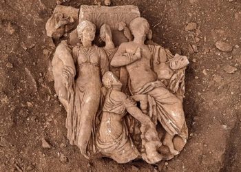 Mersin’deki Olba Antik Kenti’nde bayan heykeli ve 2 friz kesimi bulundu