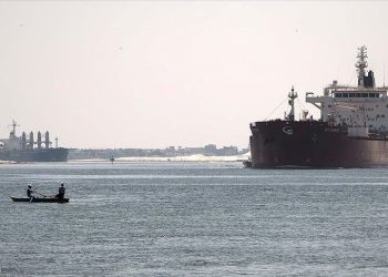 Mısır, Süveyş Körfezi’nde yeni bir petrol alanı keşfettiğini duyurdu