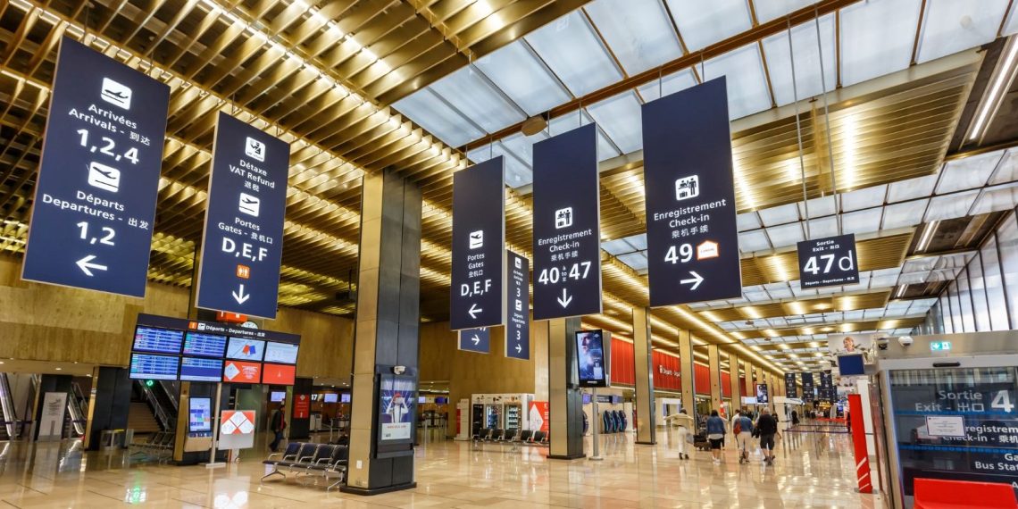 Paris-Orly Havalimanı’nda rötarlara yol açan sistem arızası sürüyor