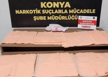 Peçeteye emdirilmiş 50 milyon liralık uyuşturucu ele geçirildi