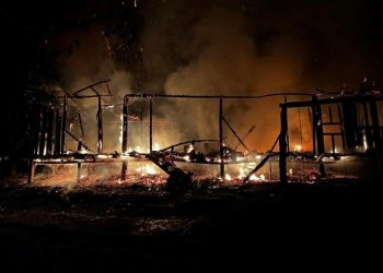 Sakarya’da iki konut ve iki depo yandı: Kundaklama savı