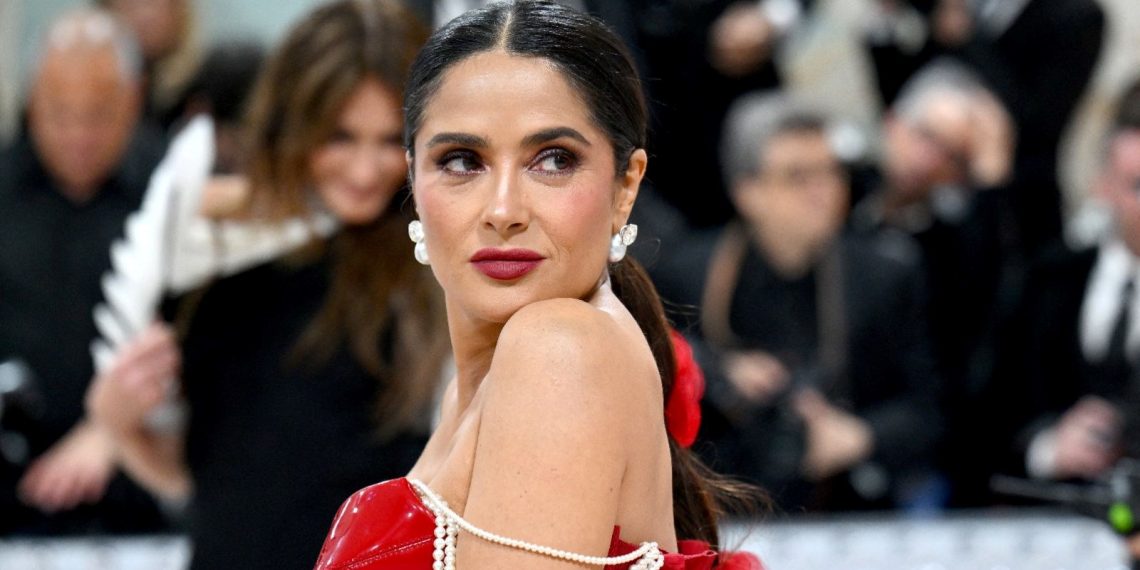 Salma Hayek ilk kırmızı halısında ekip elbise giydi: Kimse bana kıyafet vermedi