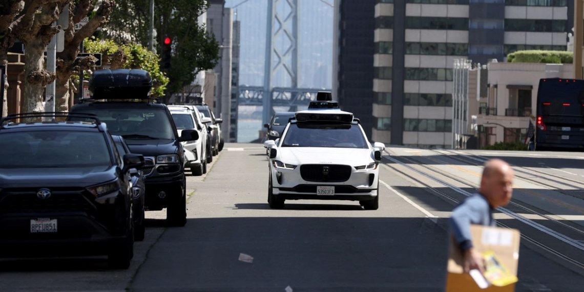 San Francisco’daki robotaksilerin sayısı yarıya düşürülüyor