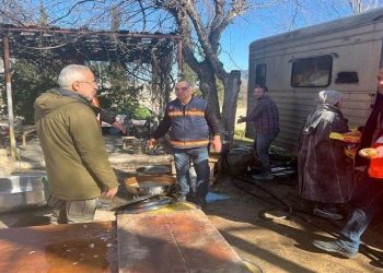 Sarsıntı bölgesine yardım taşıyan tren sayısı 170’e ulaştı
