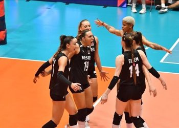 SON DAKİKA: Filenin Sultanları 3’te 3 yaptı, son 16 çeşidine yükseldi