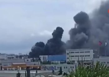 SON DAKİKA HABERİ: Çayırova’da fabrika yangını