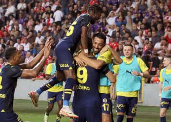 SON DAKİKA: Muhteşem Lig’de 2. hafta | Fenerbahçe, Samsun’dan 3 puanla dönüyor