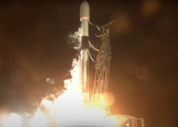 SpaceX  21 yeni Starlink uydusunu yörüngeye fırlattı
