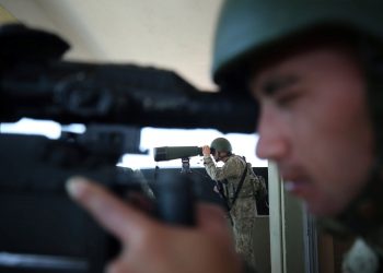 Suriye hududunda 2’si terör örgütü mensubu 5 kişi yakalandı