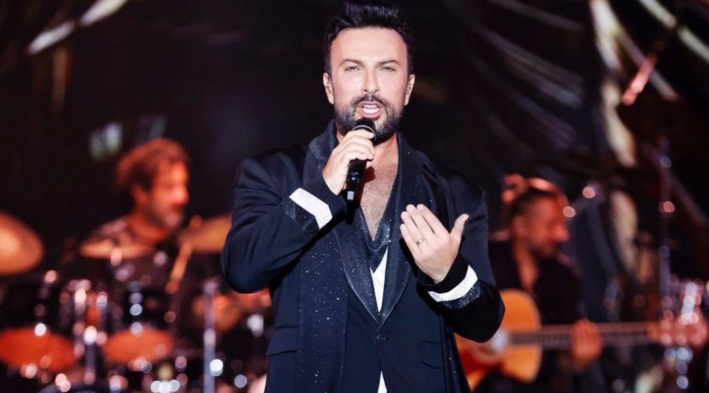 Tarkan Monaco Yıldızlar Salonu’nda konser verdi