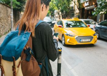 Taşınabilir uygulamalar taksi duraklarını vurdu