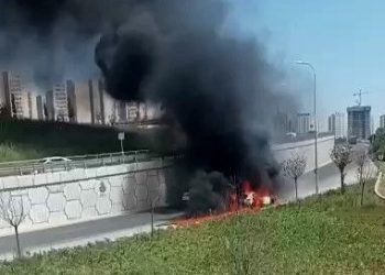 TEM temas yolunda araba yangını