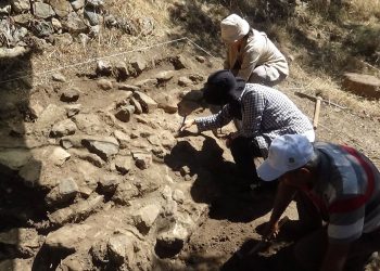 Toprağın altından 1700 yıllık villa çıktı