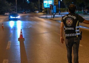 Trafiği tehlikeye düşürdü, 9 bin 951 TL ceza kesildi