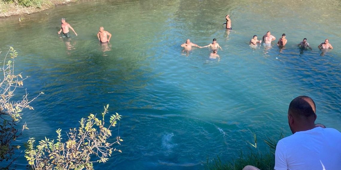 Tunceli’de serinlemek için çaya giren iki arkadaştan biri boğuldu