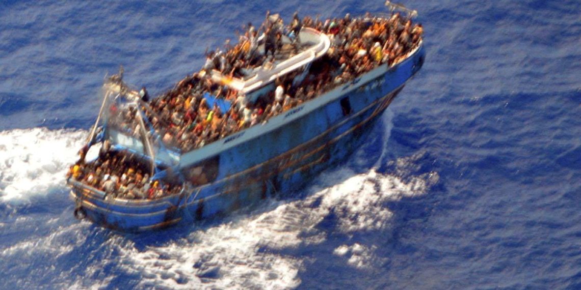 Tunus açıklarında göçmen teknesi faciası: 11 meyyit, 44 kayıp