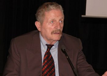 Türk tiyatrosunun ustalarından Müşfik Kenter’in vefatının üzerinden 11 yıl geçti