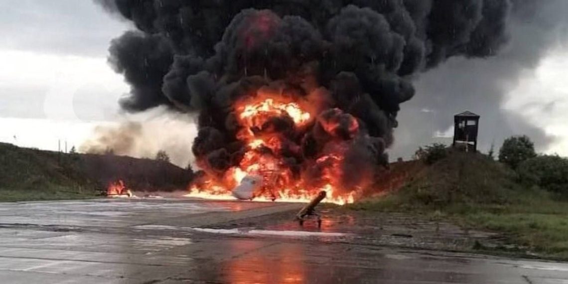 Ukrayna, Rus bombardıman uçağını vurdu