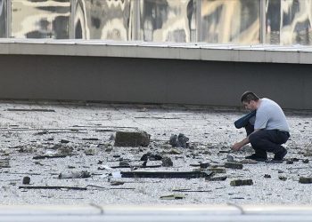 Ukrayna: Ruslar, patlamaların durmasını istiyorsa kara sularımızı terk etmeli