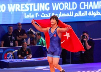 Ulusal güreşçi Alperen Berber, dünya şampiyonu