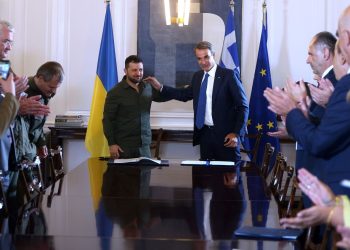 Zelenski: F-16’lar için pilotlarımızı Yunanistan eğitecek