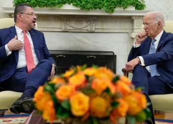 ABD ve Kosta Rika ortasında 17 yıl sonra bir birinci: İki başkan görüştü