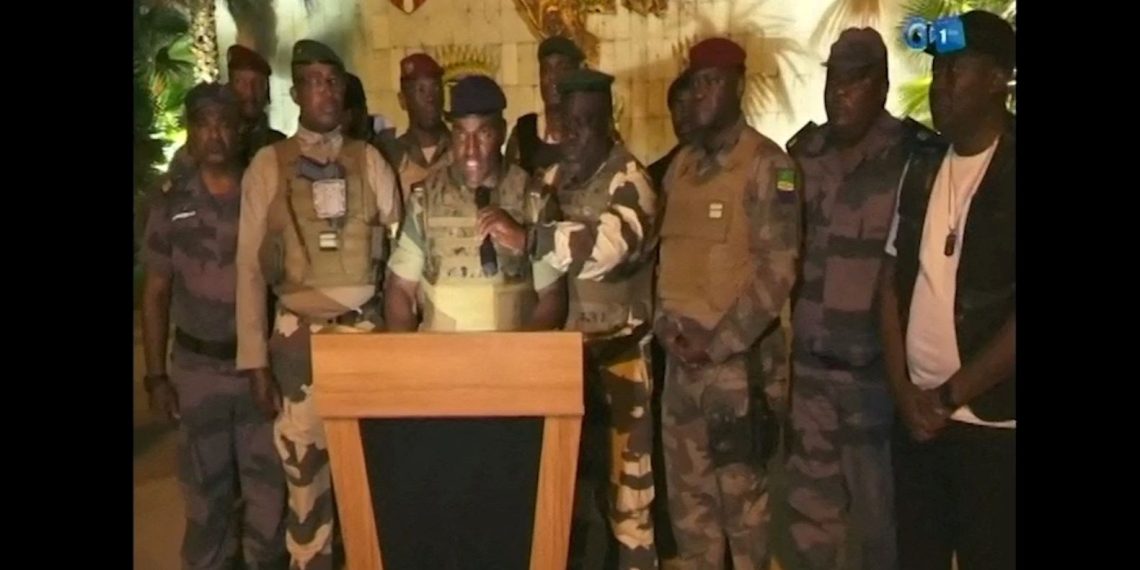 Afrika Birliği, Gabon’un üyeliğini askıya aldı