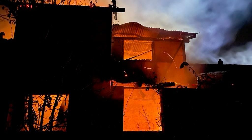 Ahşap atölyesinde yangın: İtfaiye ve köylüler seferber oldu