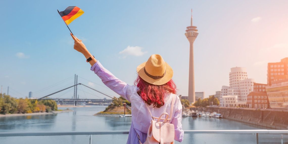 Almanya, ikili vatandaşlık imkanını herkese tanıyacak yasa tasarısını onayladı