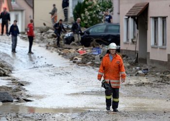 Almanya’da fırtına: 16 yaralı