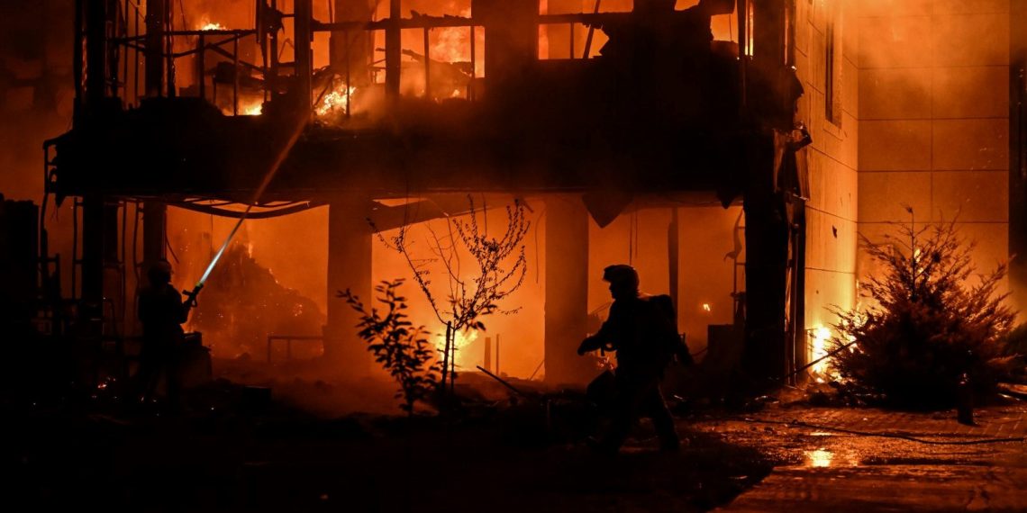 Ankara’da bir markette çıkan yangın hasara neden oldu