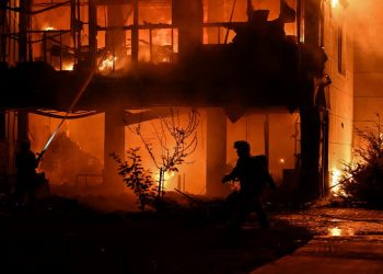 Ankara’da bir markette çıkan yangın hasara neden oldu