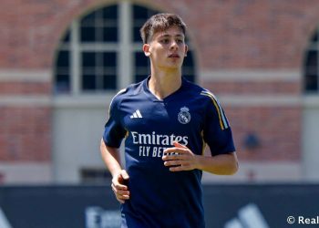 Arda Güler sevgisi 7’den 70’e: Ancelotti’nin torunu formasını giydi