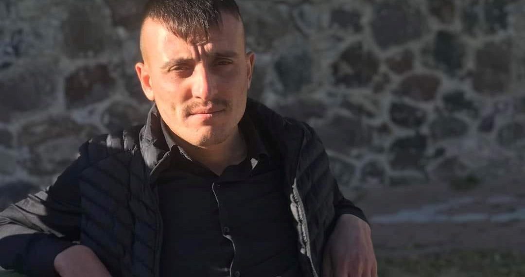 Arkadaşını öldürüp kendini ihbar etti