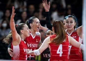 Avrupa Şampiyonası | Filenin Sultanları çeyrek finalde Polonya karşısında