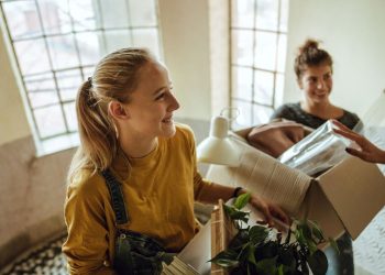 Avrupalı gençler 26,4 yaşında konuttan ayrılıyor