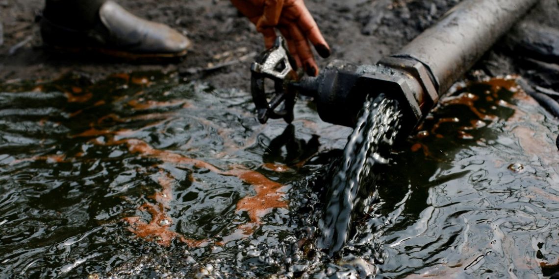 Aylık ziyanı 7,2 milyon dolar | Nijerya’da yasa dışı petrol boru çizgisi bulundu