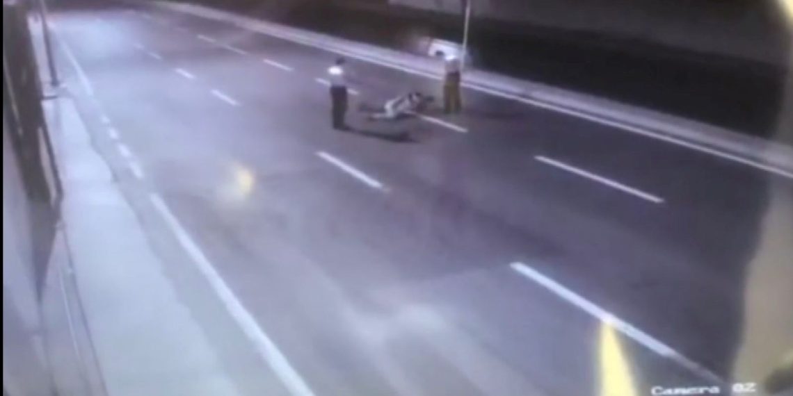 Bağcılar’da polisle “dur” ihtarına uymayan kuşkulu ortasında kovalamaca