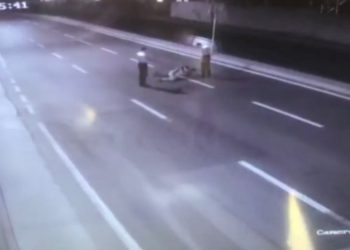 Bağcılar’da polisle “dur” ihtarına uymayan kuşkulu ortasında kovalamaca