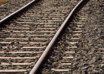 Barselona’da tren raylardan geçenlere çarptı: 4 kişi öldü