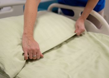 Belçika’da hekim bayana yastıkla ‘ötanazi’ uyguladı