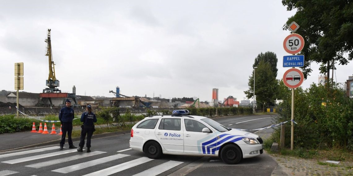 Belçika’da öfkeli veliler okulları yaktı tezi