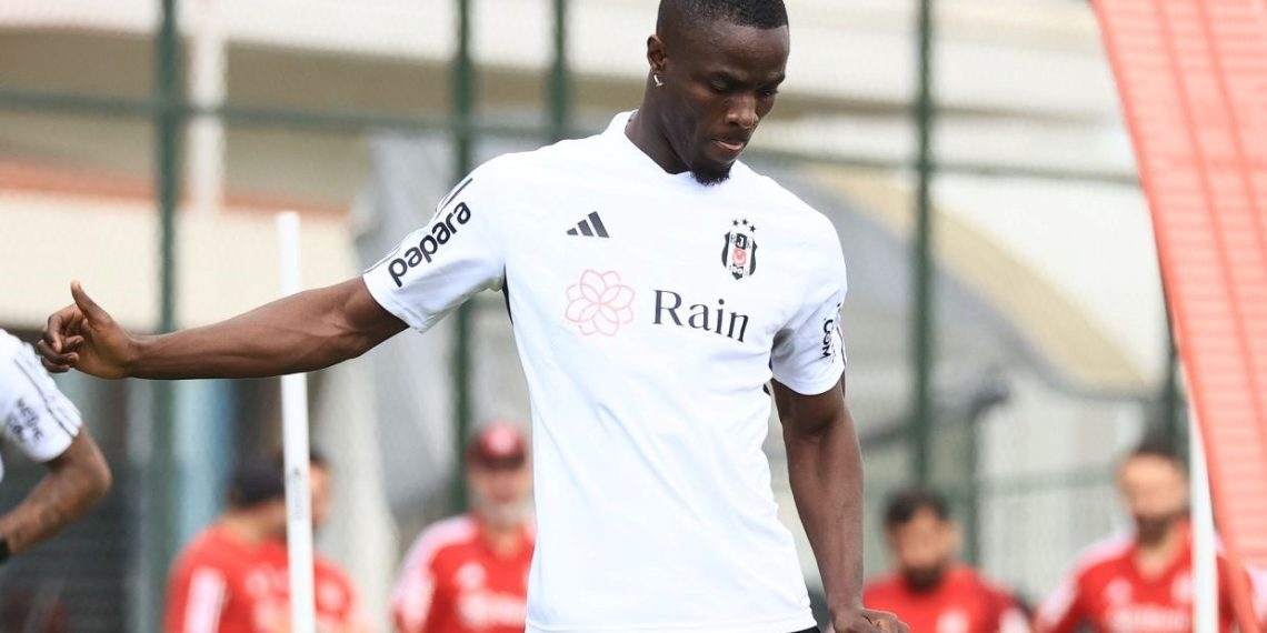Beşiktaş’ın yeni transferi Eric Bailly: Zaha beni Galatasaray’a getirtmek istedi