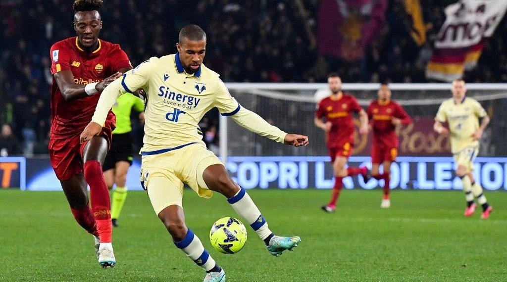 Beşiktaş’ta stoper transferinde yeni gaye Isak Hien