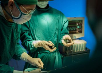 Beyin cerrahisine ilgi düştü, tabipler riskli branşları seçmiyor