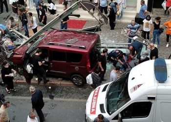 Beyoğlu’nda durağa girerek 2 kişinin vefatına sebep olan şoföre 13 yıl 4 ay mahpus cezası