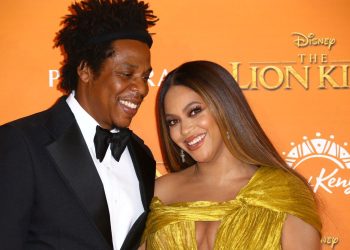 Beyonce’nin eşi rapçi Jay-Z toplumsal medyaya geri döndü