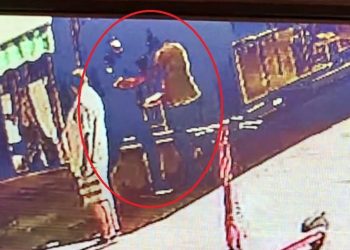 Borcunu vermeyen adamı sırtından bıçakladı